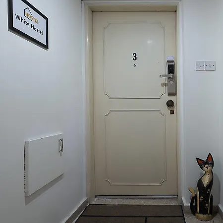 White Hostel Limassol