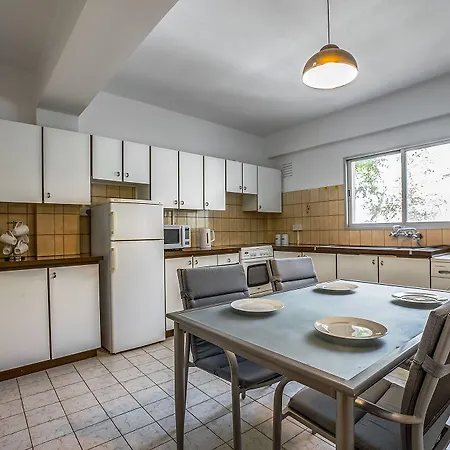 Hostal White Limassol