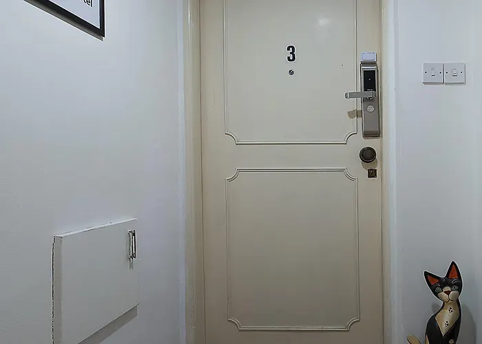 White Hostel Limassol