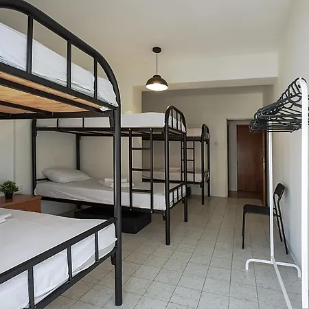Hostel White *